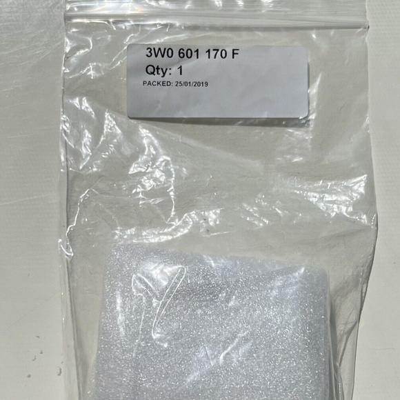 COPY - 1PC Bentley Continental GT GTC Spur Wheel Cap Centre Cap 3W0601170F Genu… - Picture 4 of 7